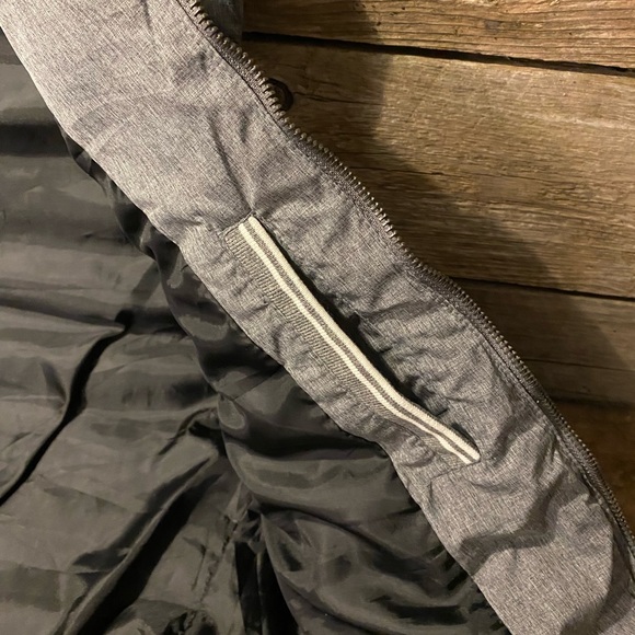 H&M Unisex Puffer Vest Soft Grey with Knit Collar - Size 38R, Men S or Women’s M - Picture 8 of 13